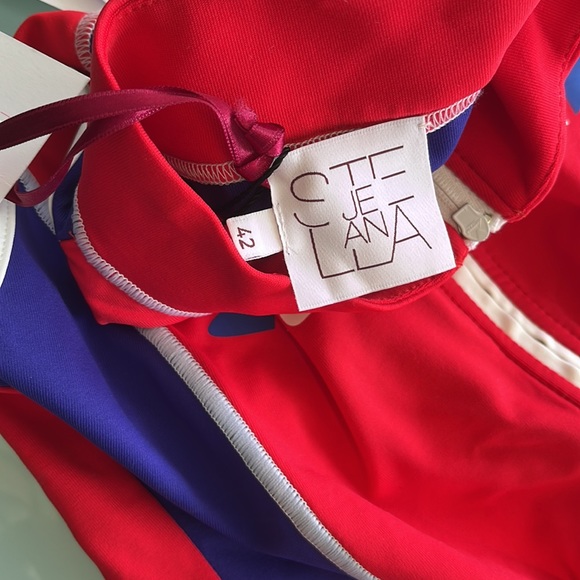 Woman’s Stella Jene activewear top red blue size 42 - Picture 5 of 6